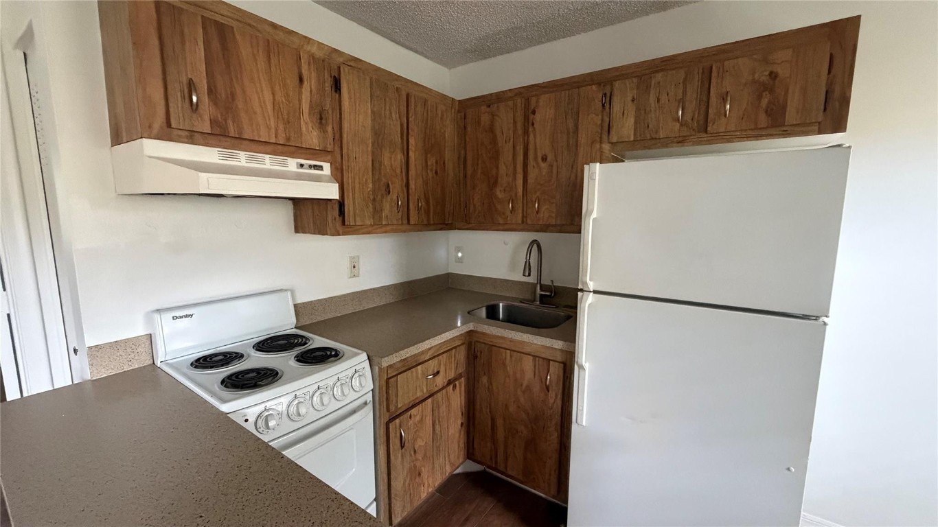 Village Park at Oakland - Residential