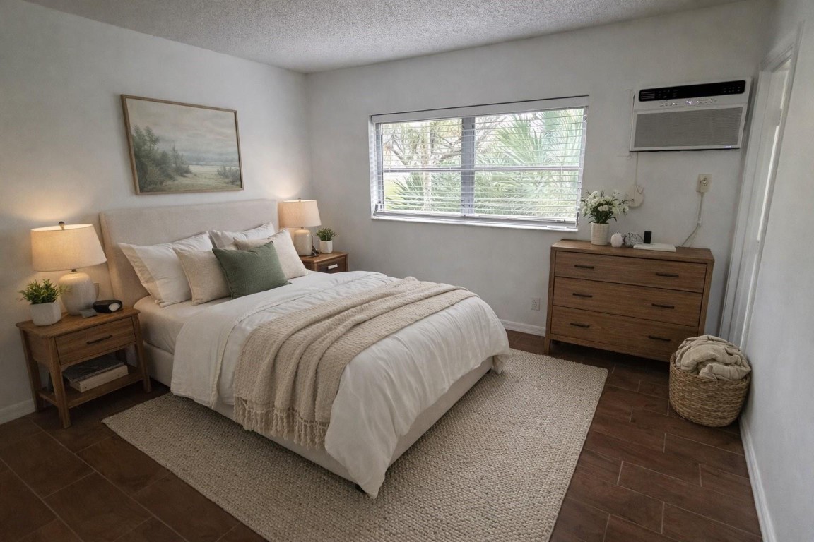 Village Park at Oakland - Residential