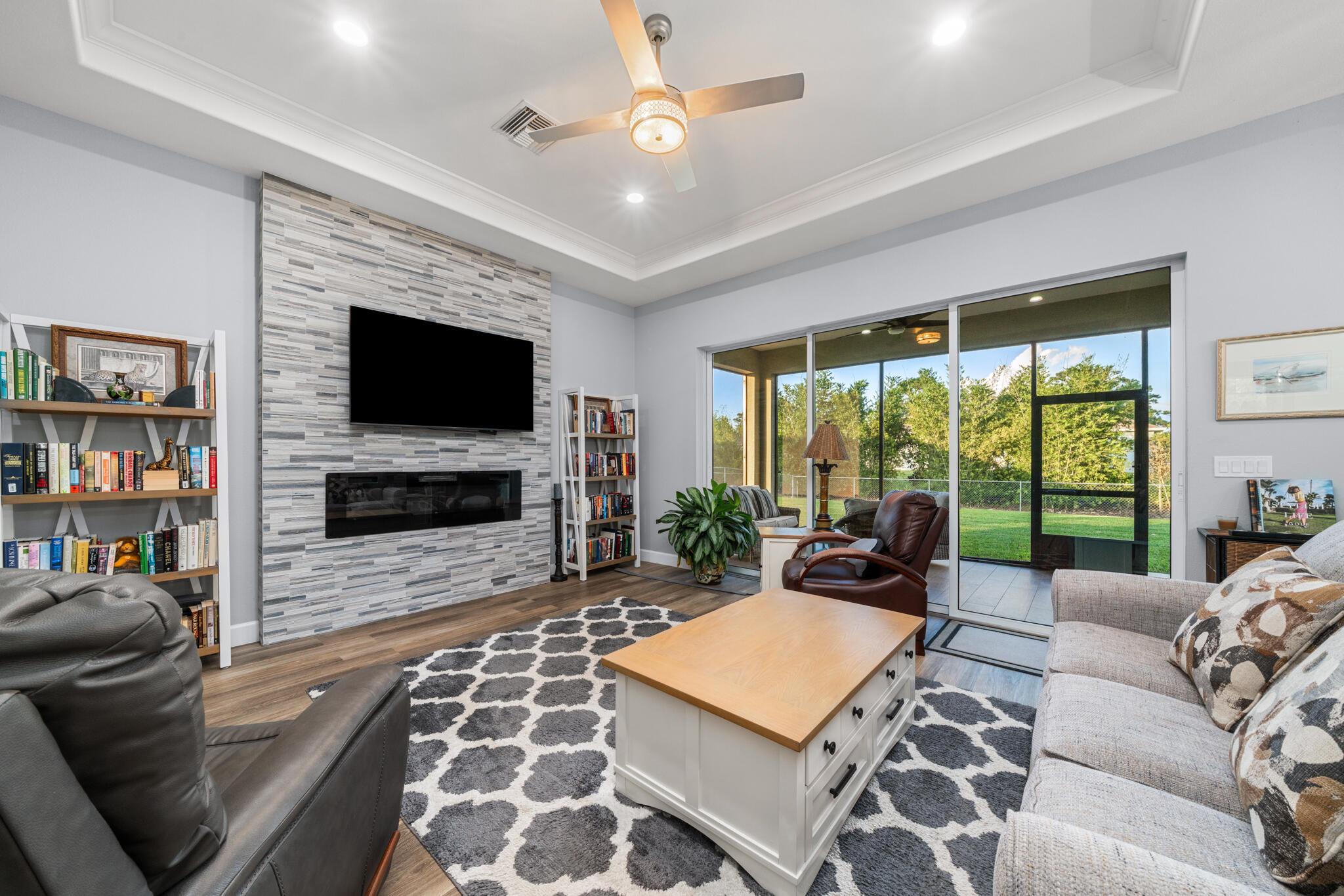 Sun 'n Lakes - Residential