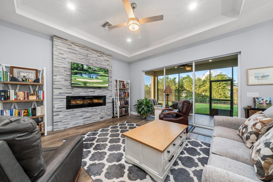 Sun 'n Lakes - Residential