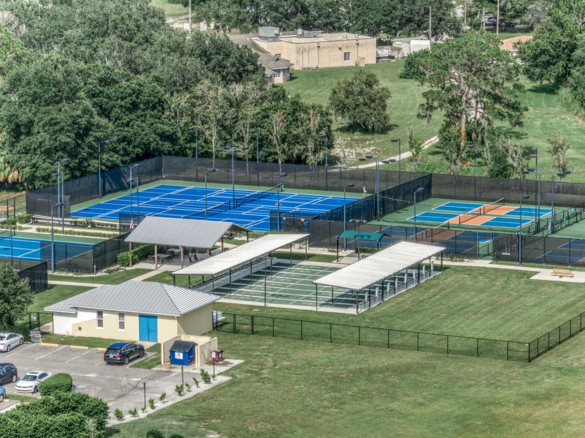 Sun 'n Lakes - Residential