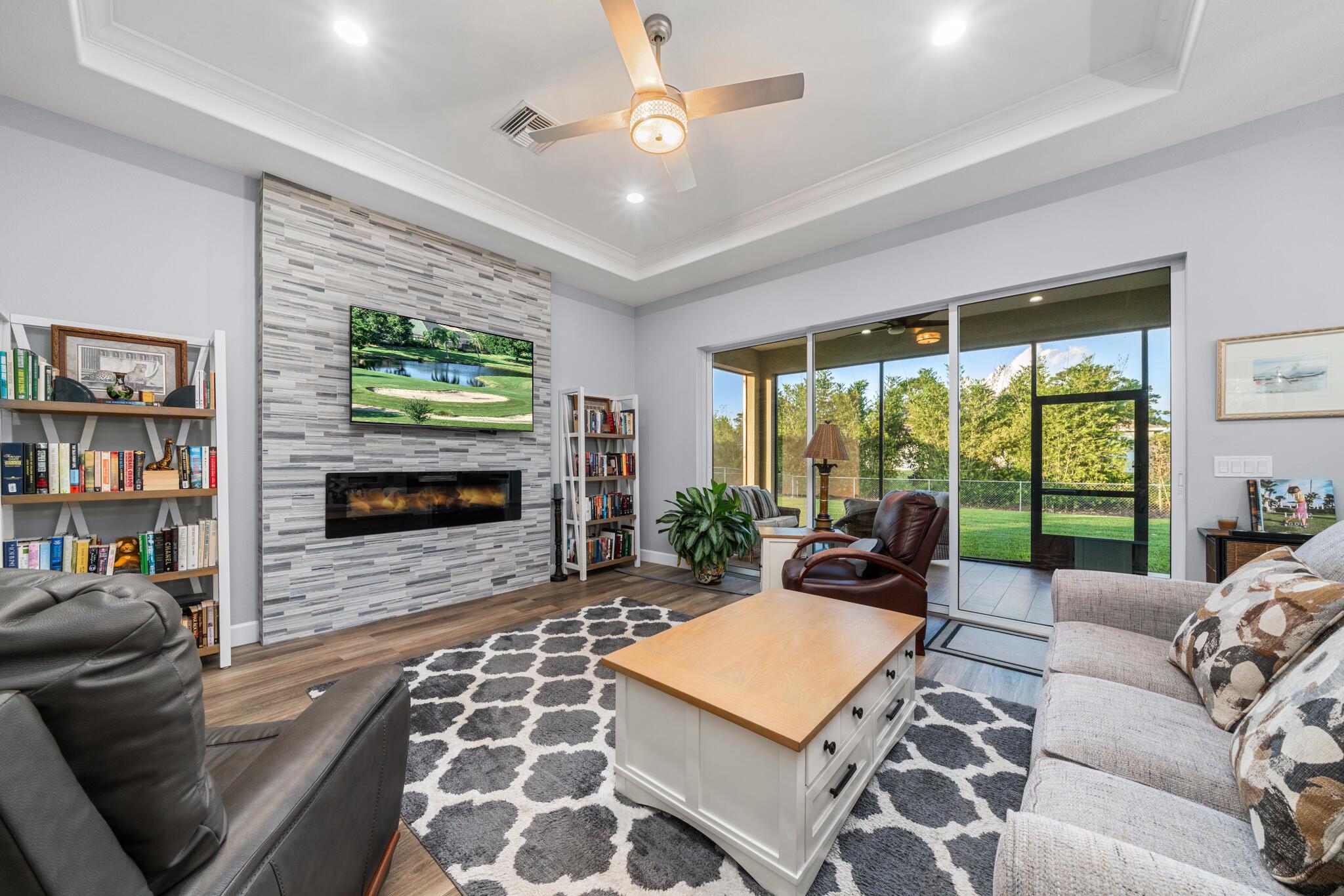 Sun 'n Lakes - Residential