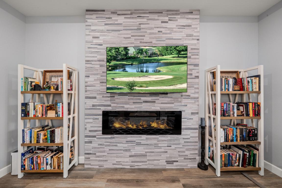 Sun 'n Lakes - Residential