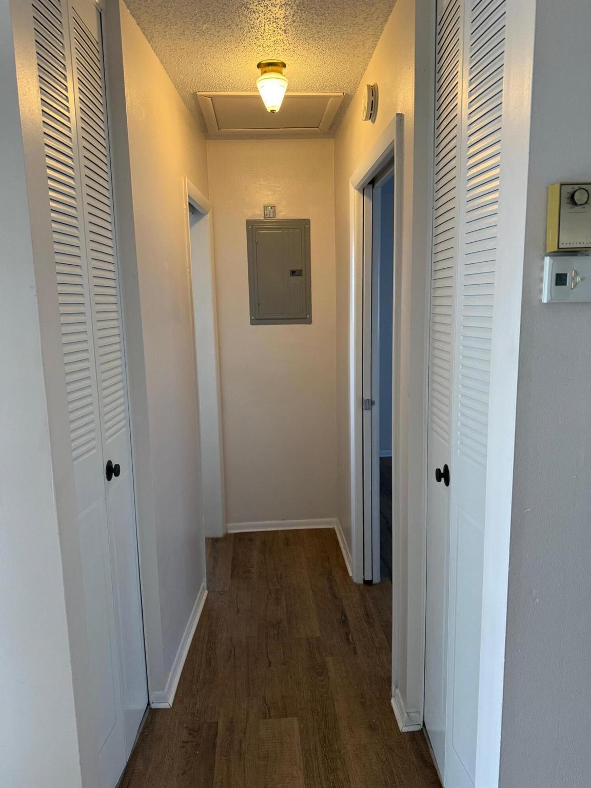 CRESTHAVEN VILLAS CONDO 2 - Residential Lease