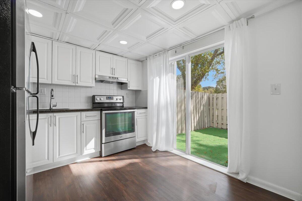 A J BENDLES - Residential Lease