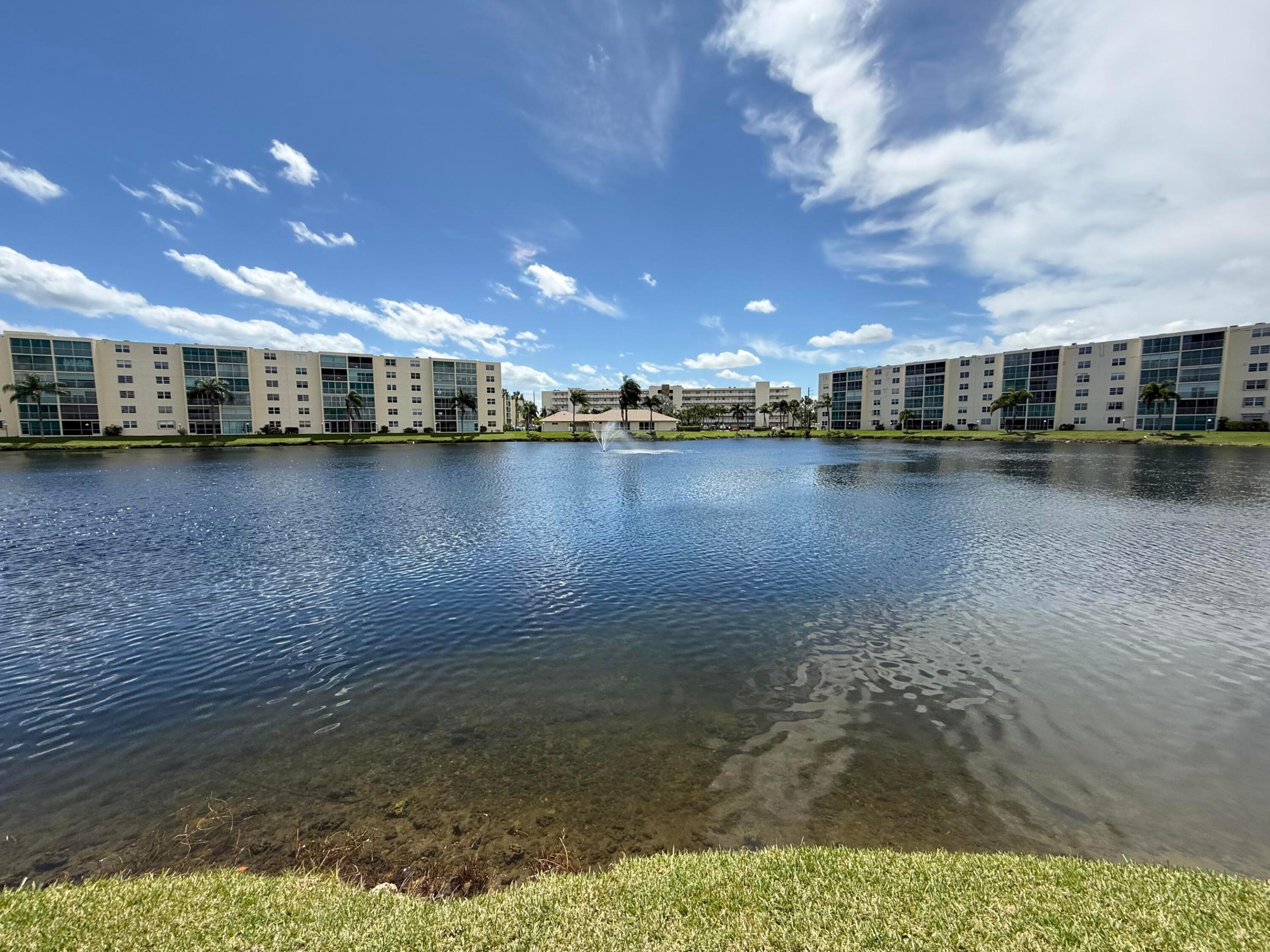 MEADOWBROOK LAKES VIEW CONDO - Residential