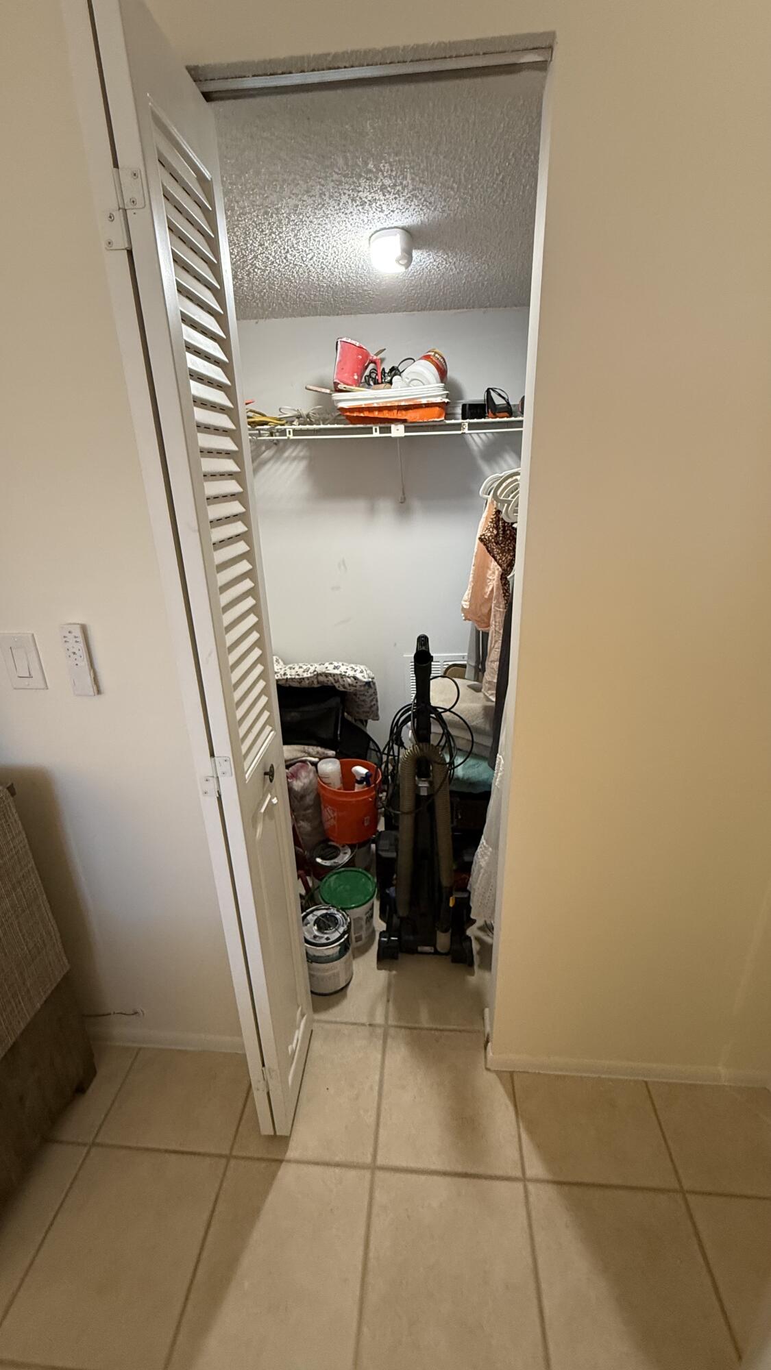 MEADOWBROOK LAKES VIEW CONDO - Residential