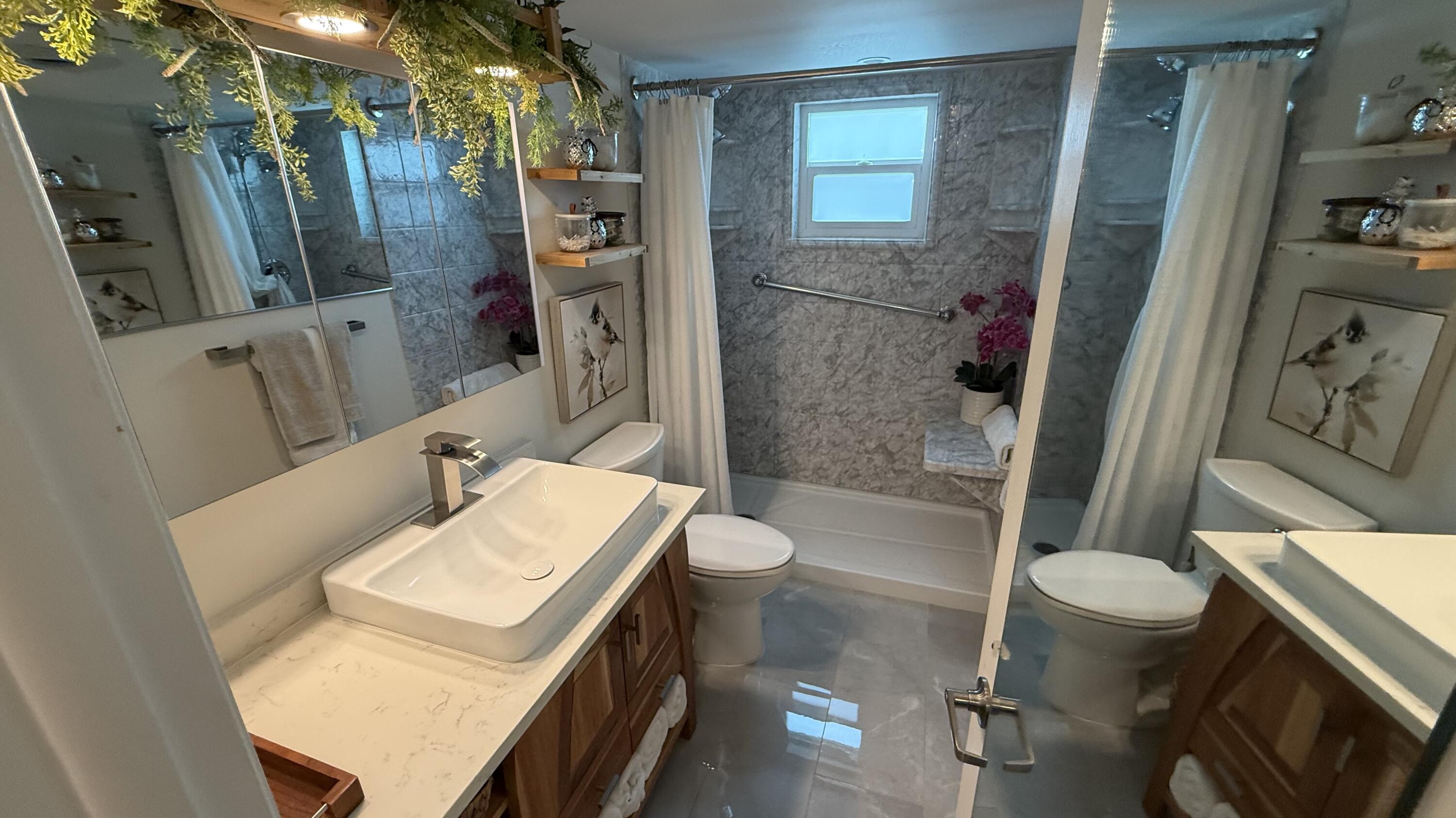 MEADOWBROOK LAKES VIEW CONDO - Residential