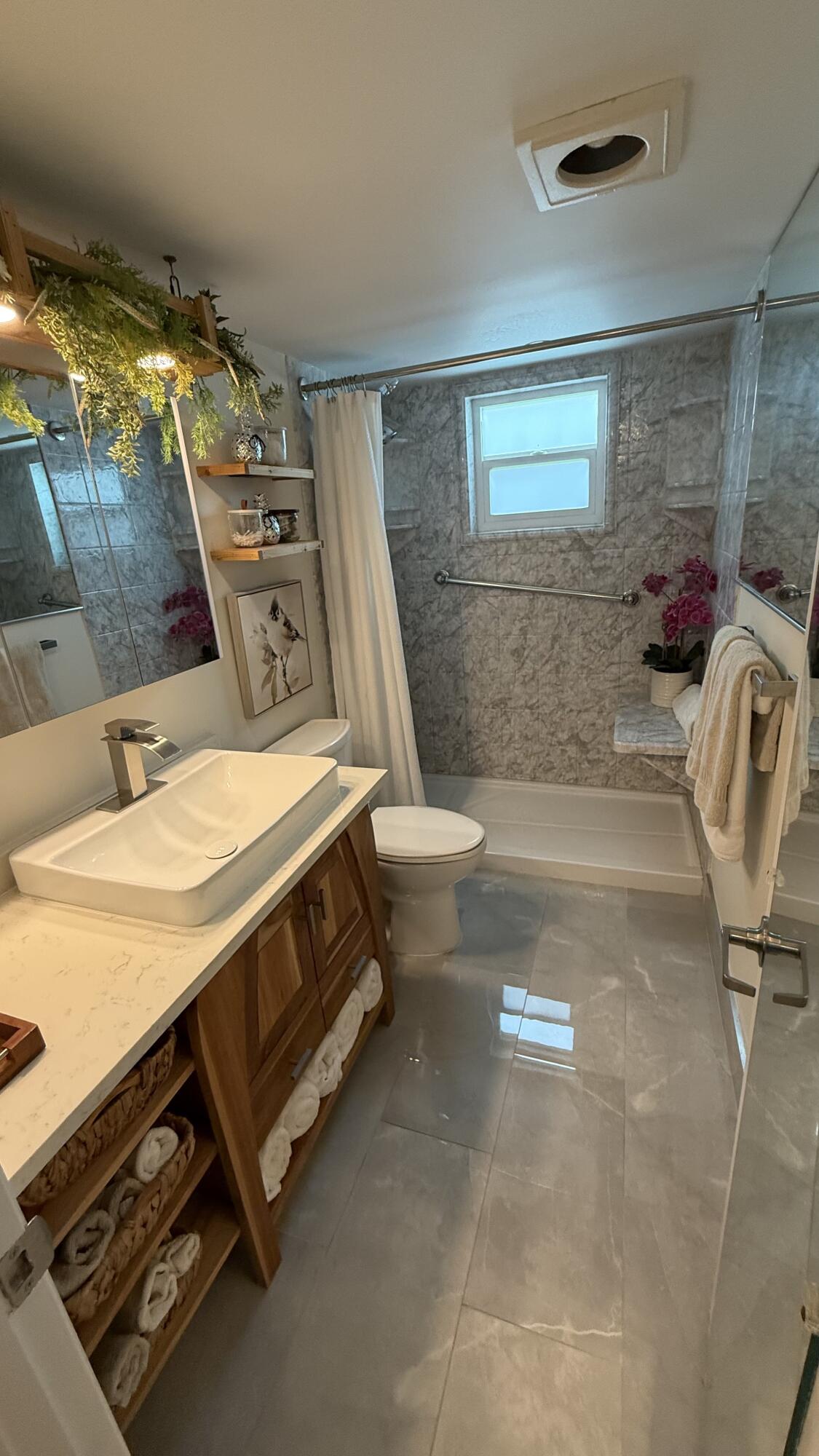 MEADOWBROOK LAKES VIEW CONDO - Residential