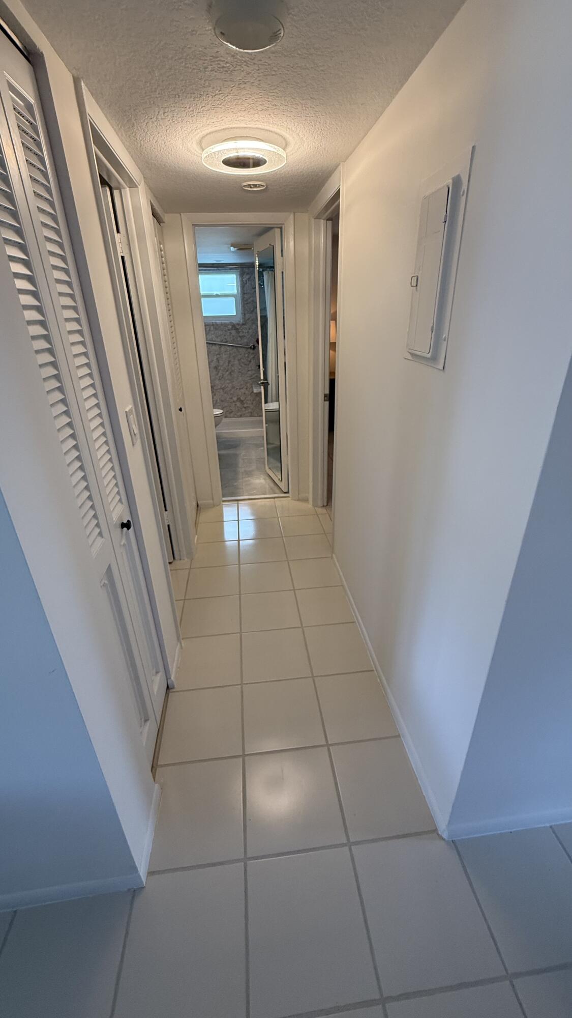 MEADOWBROOK LAKES VIEW CONDO - Residential