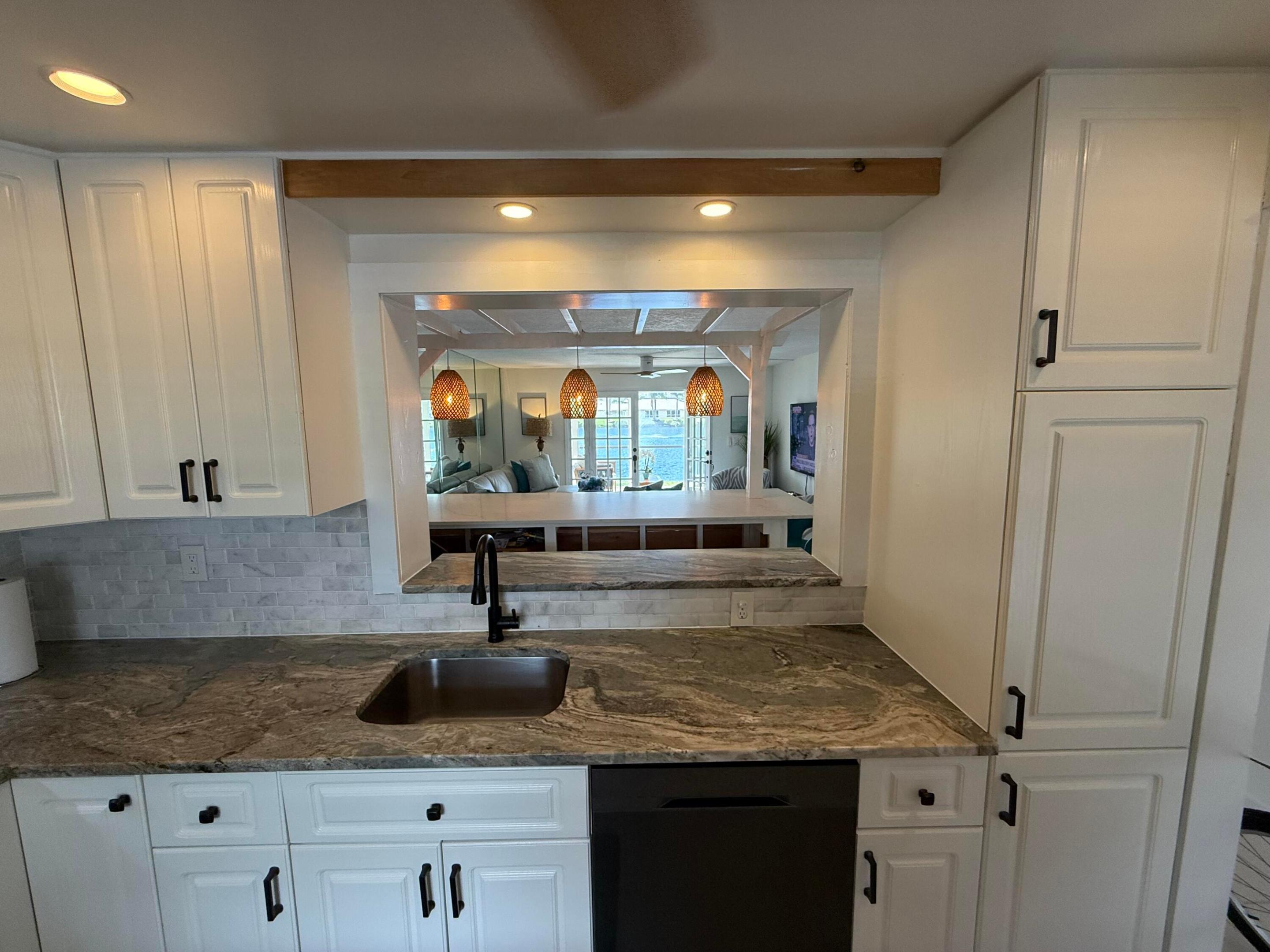 MEADOWBROOK LAKES VIEW CONDO - Residential