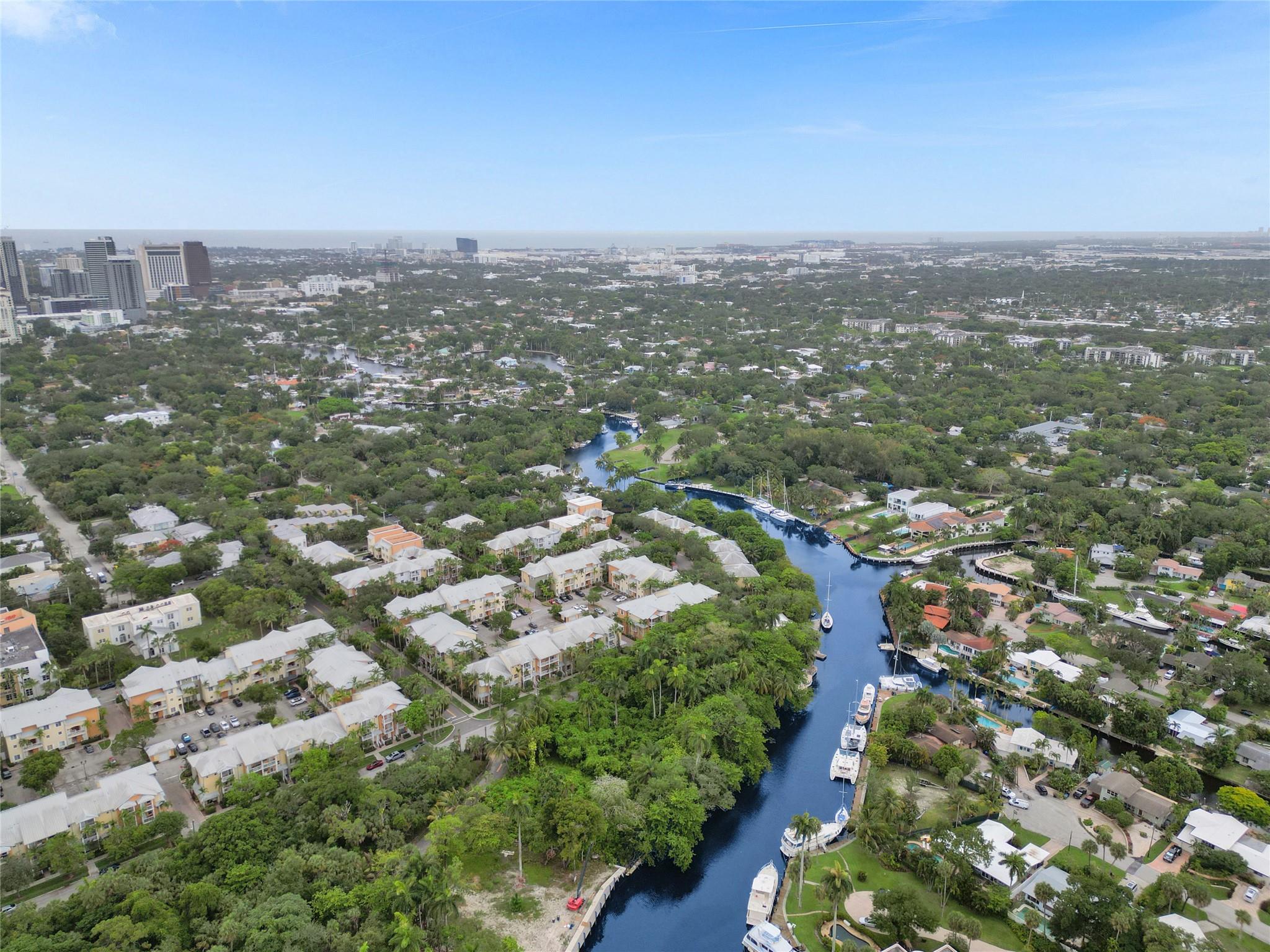 SAILBOAT BEND - Land