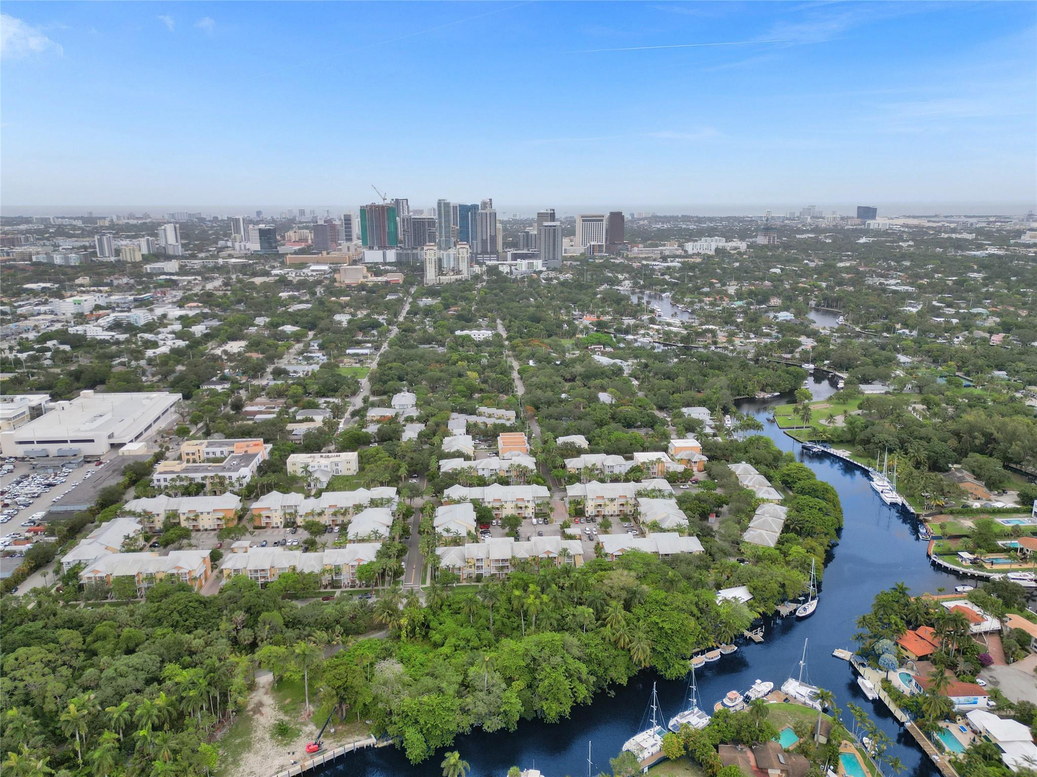 SAILBOAT BEND - Land