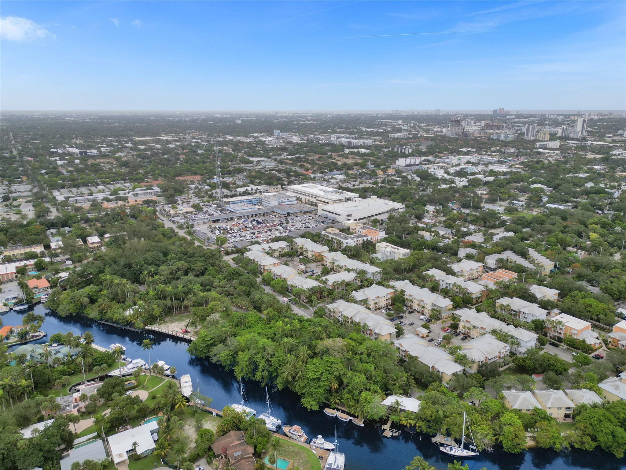 SAILBOAT BEND - Land