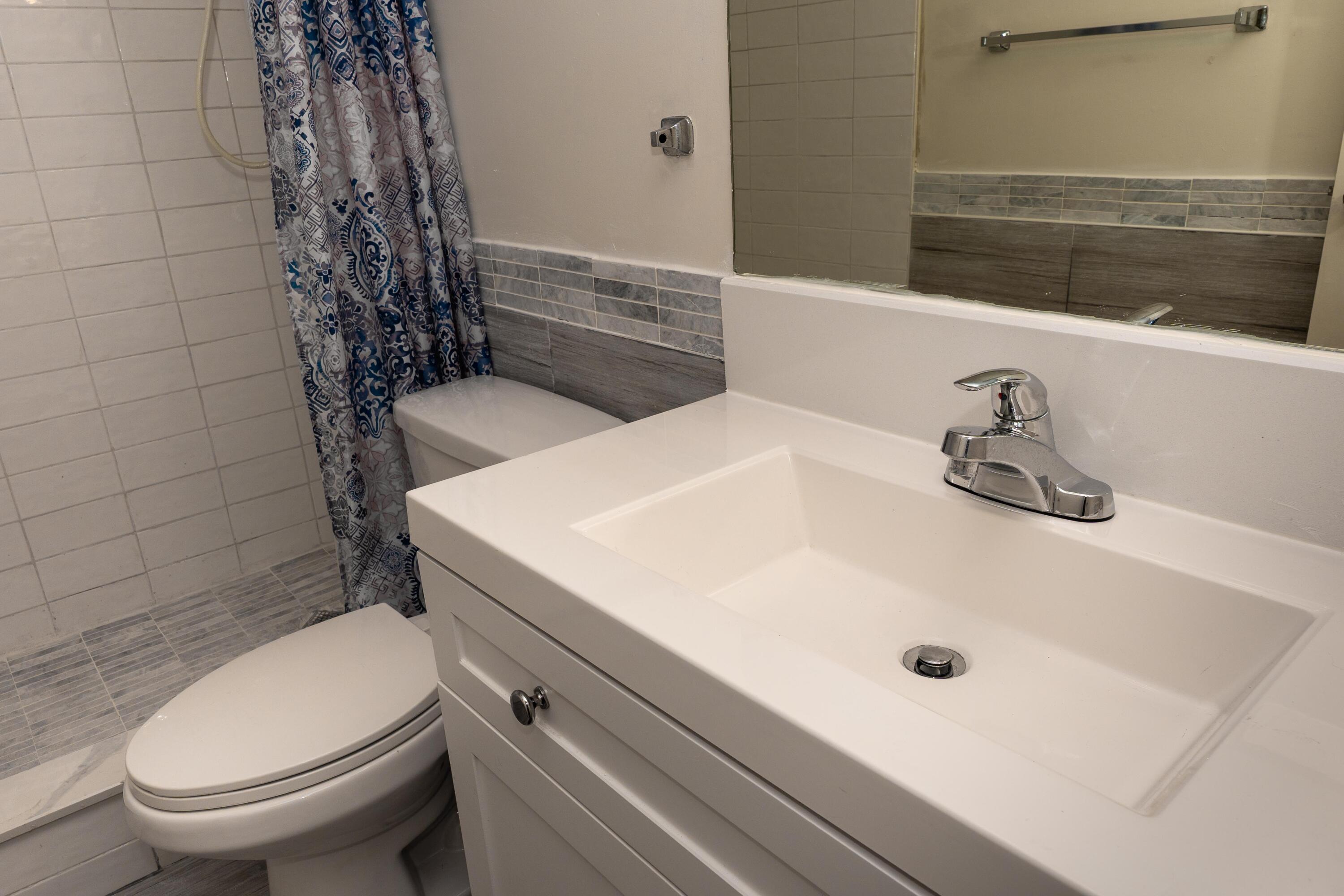 SANDS POINT CONDOMINIUM III - Residential