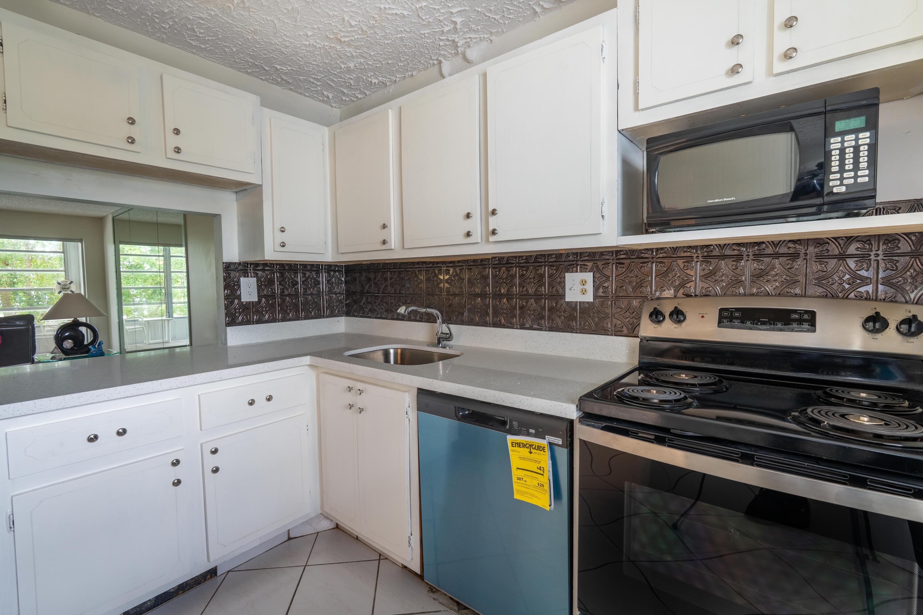 SANDS POINT CONDOMINIUM III - Residential