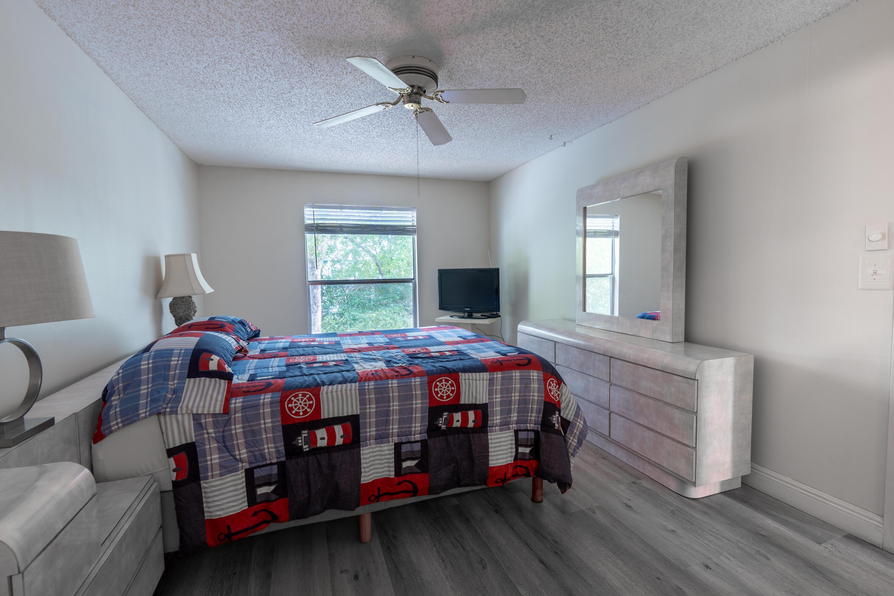 SANDS POINT CONDOMINIUM III - Residential