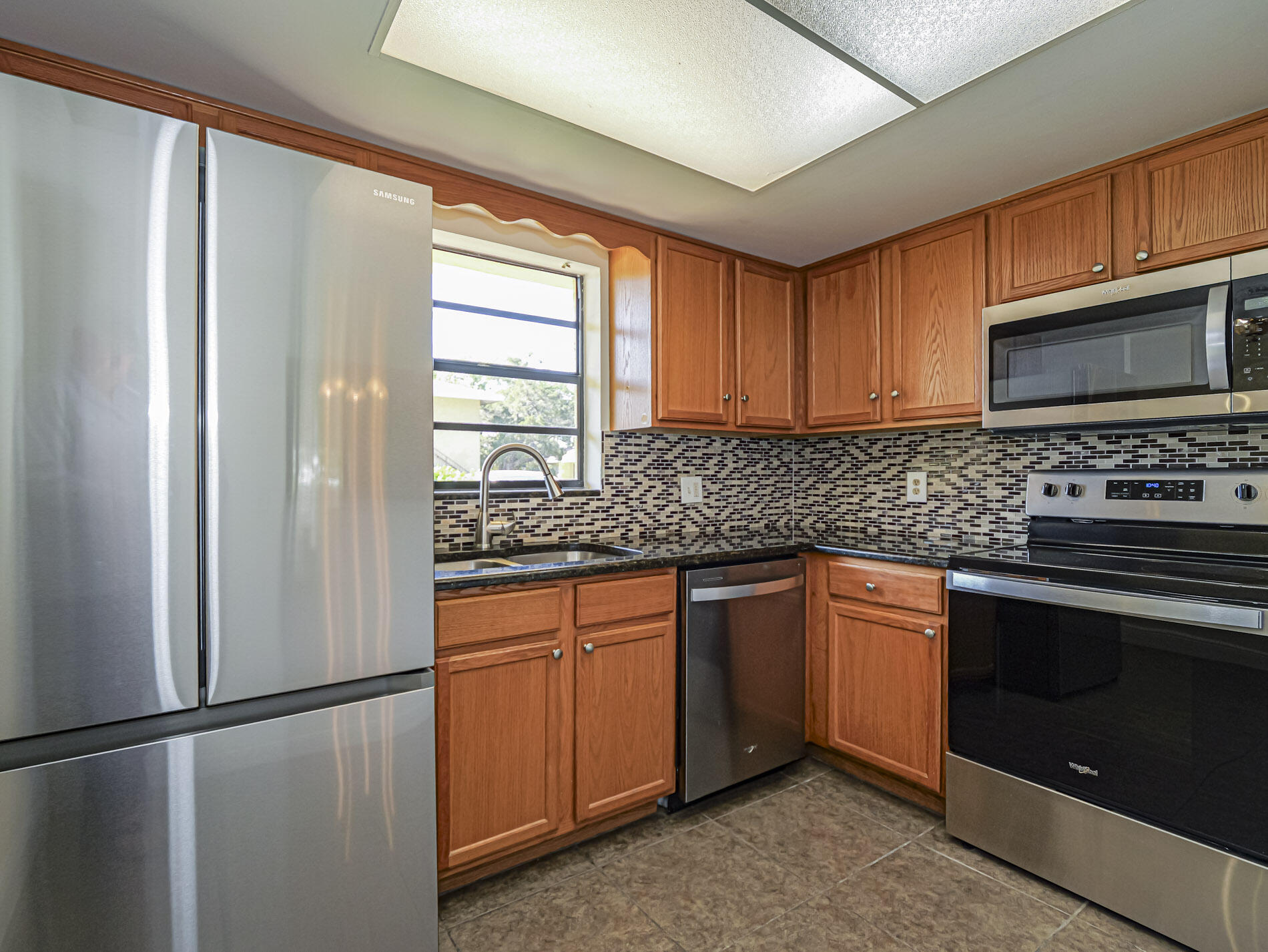 OAK PARK TERRACE UNITS 1-16 - Residential Lease