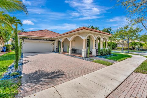 207 Via Rosina Jupiter FL 33458