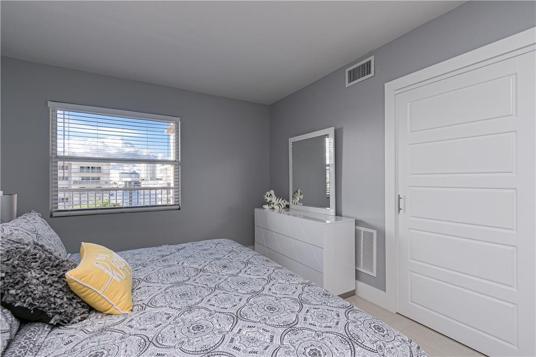 DORSEY ARMS - Residential