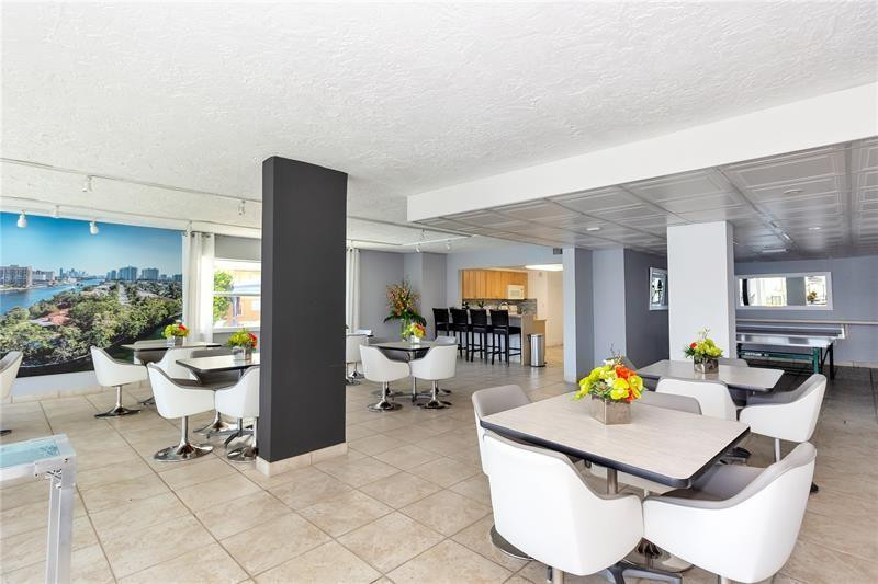 DORSEY ARMS - Residential