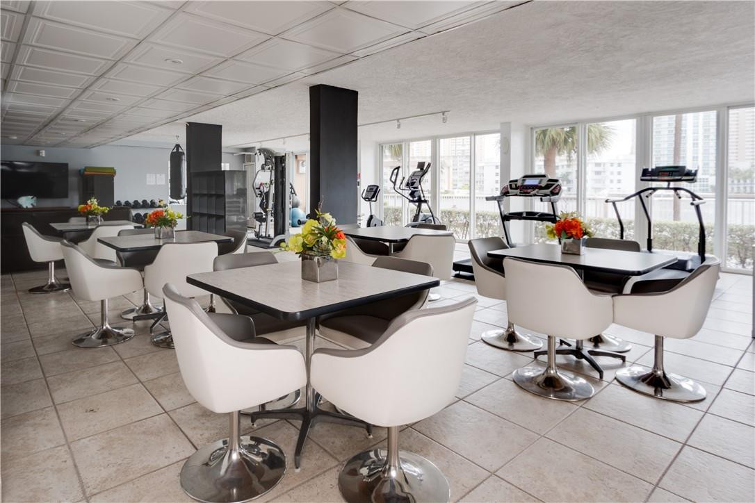 DORSEY ARMS - Residential