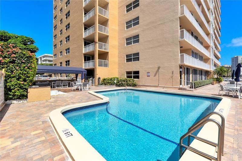 DORSEY ARMS - Residential