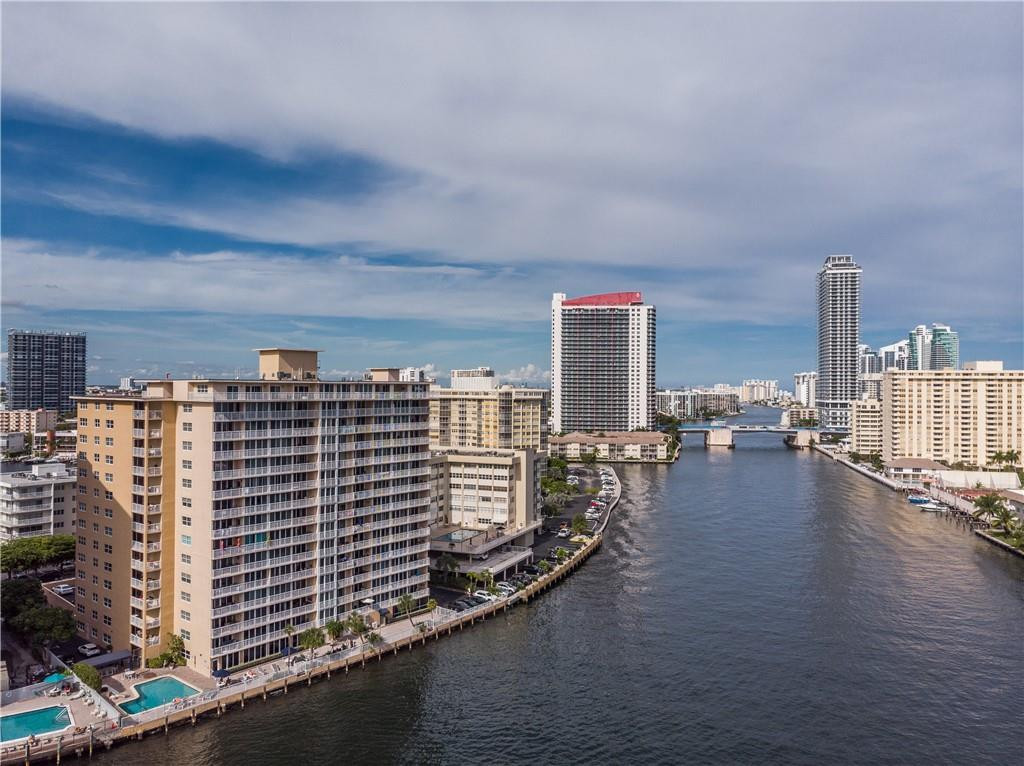 DORSEY ARMS - Residential