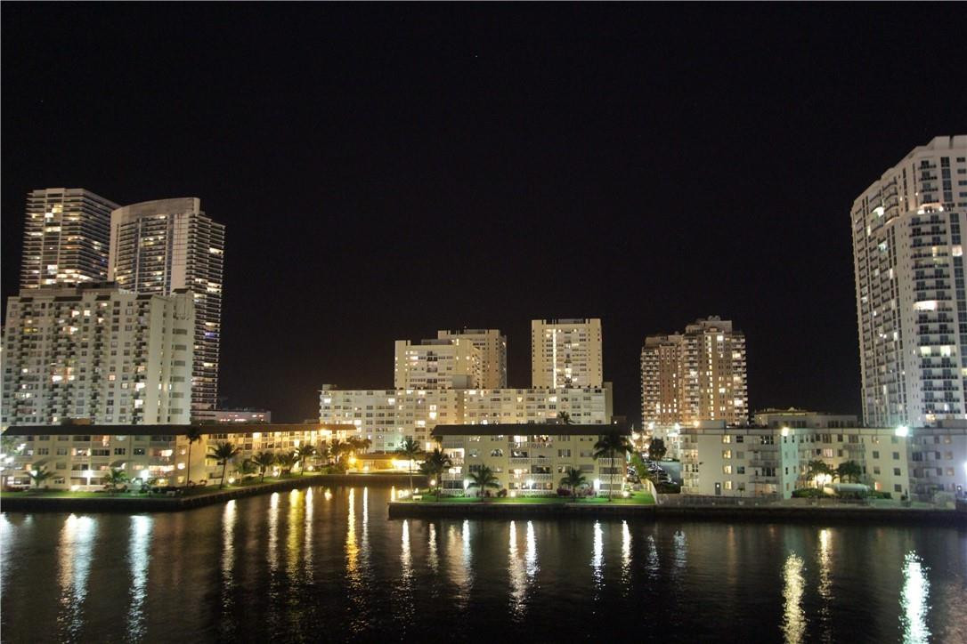 DORSEY ARMS - Residential