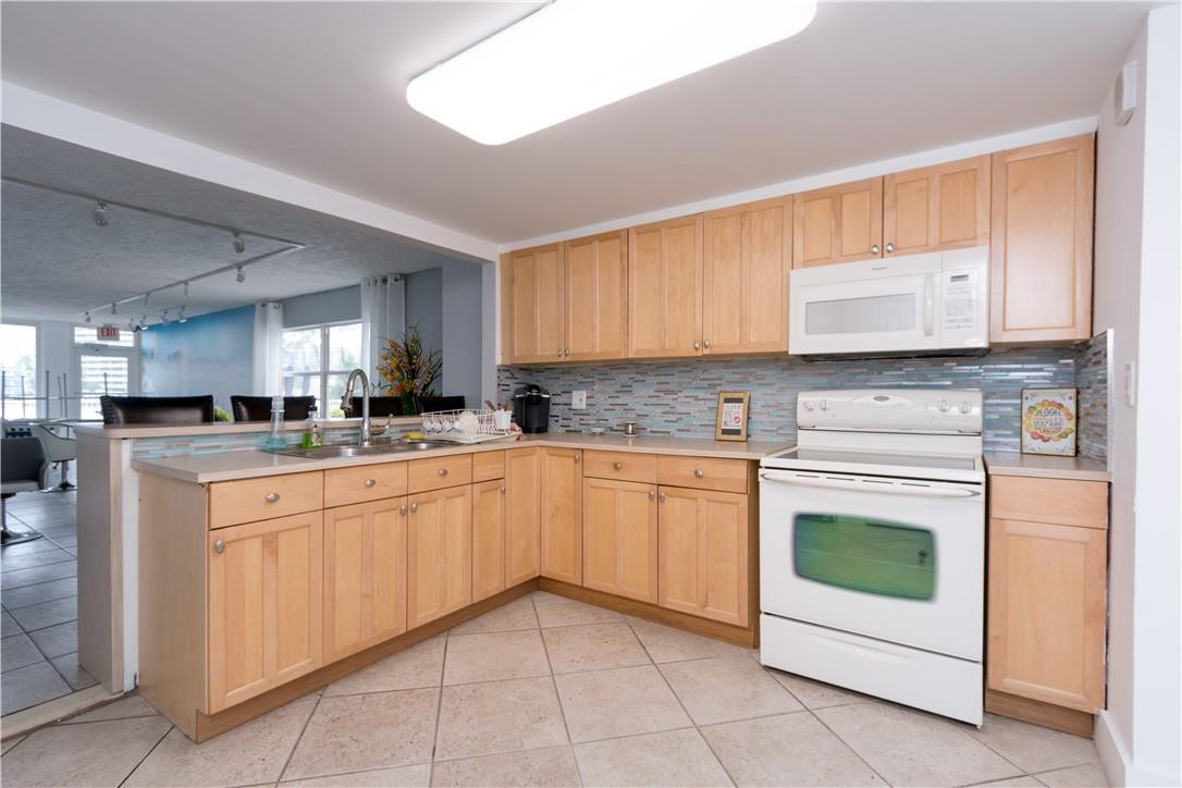 DORSEY ARMS - Residential