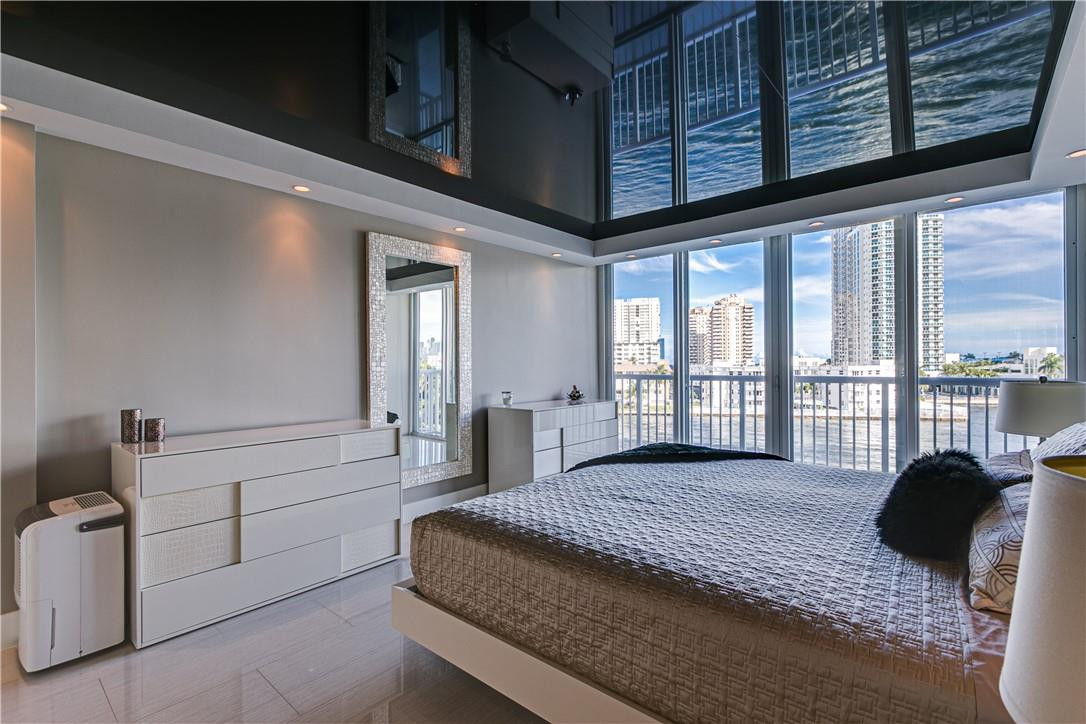 DORSEY ARMS - Residential