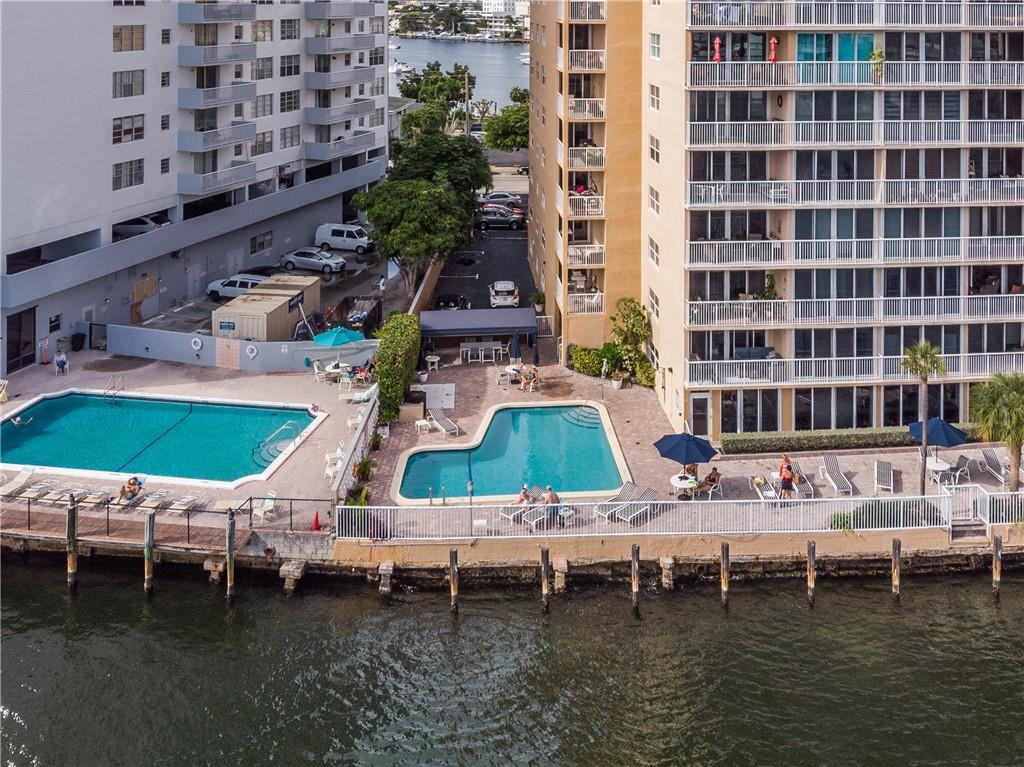 DORSEY ARMS - Residential