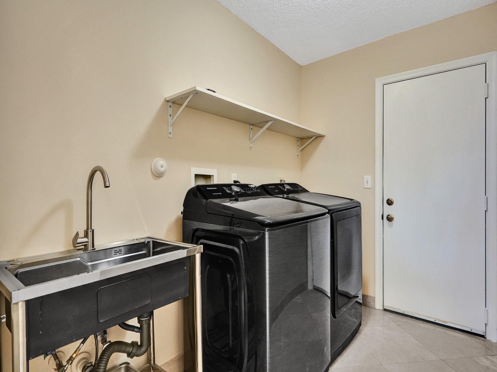 Pine Ridge South Add - Residential Lease