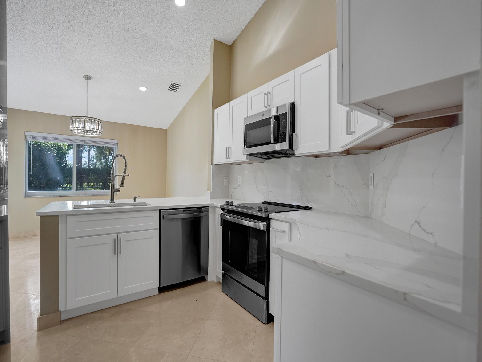 Pine Ridge South Add - Residential Lease