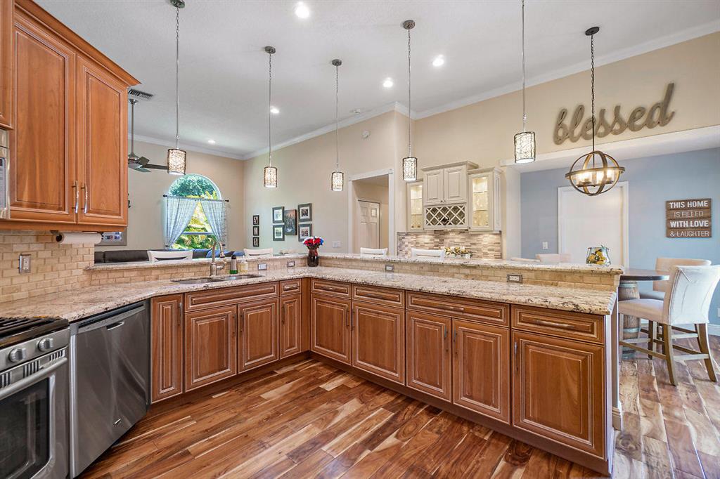 LEGEND LAKE ESTATES - Residential