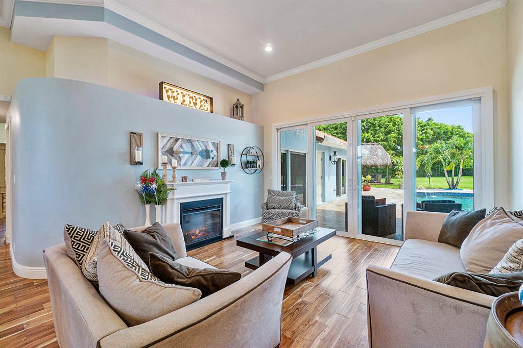 LEGEND LAKE ESTATES - Residential