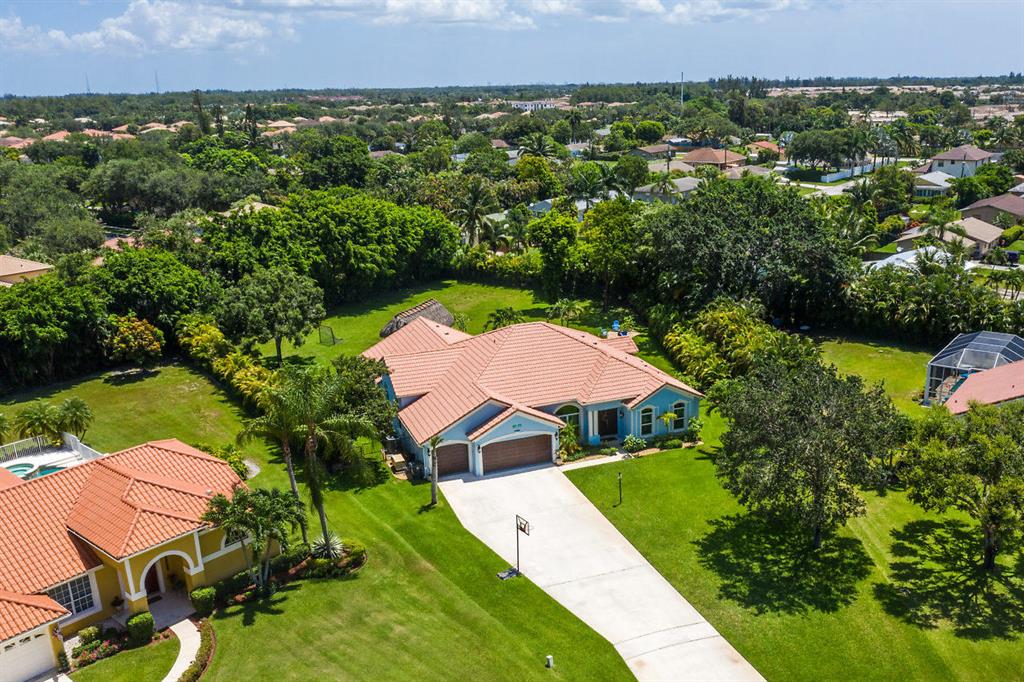 LEGEND LAKE ESTATES - Residential