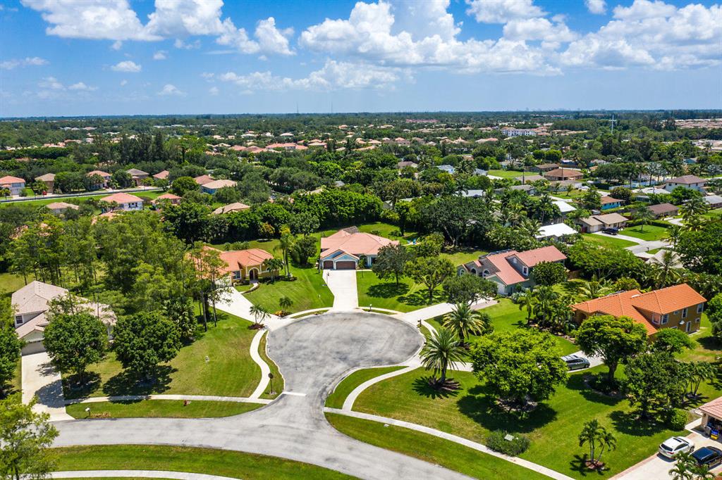 LEGEND LAKE ESTATES - Residential