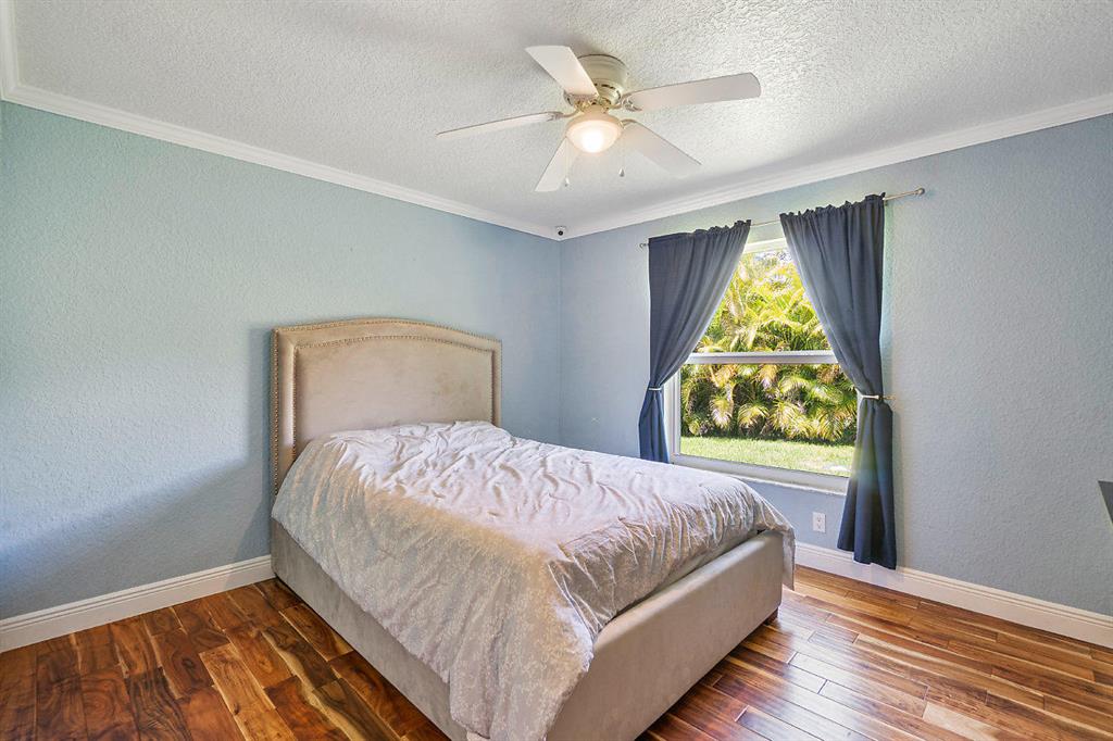 LEGEND LAKE ESTATES - Residential