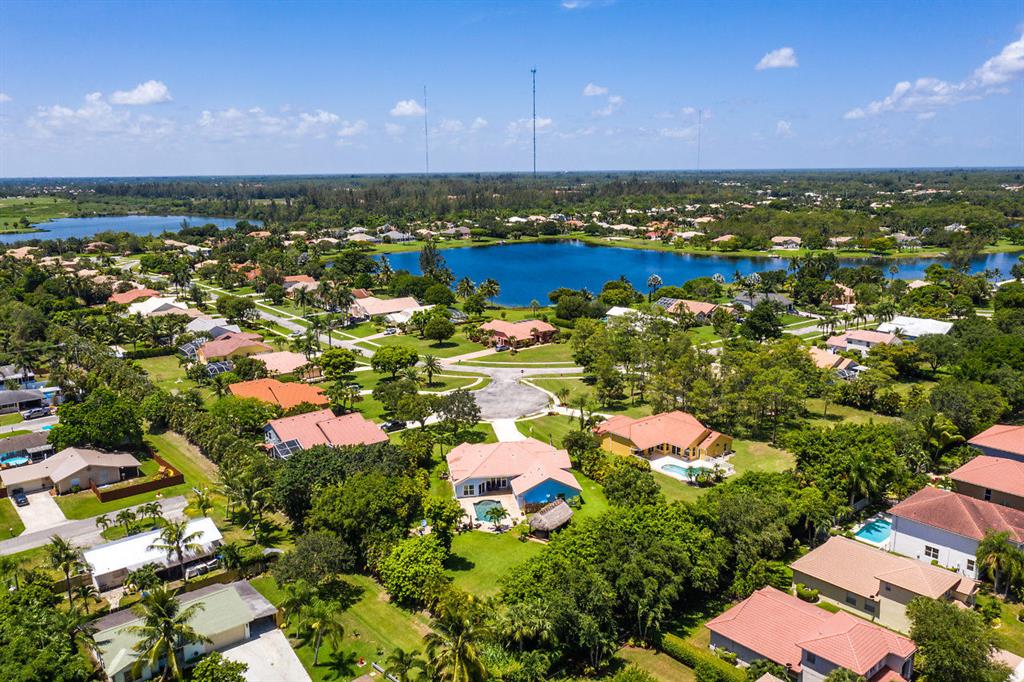 LEGEND LAKE ESTATES - Residential