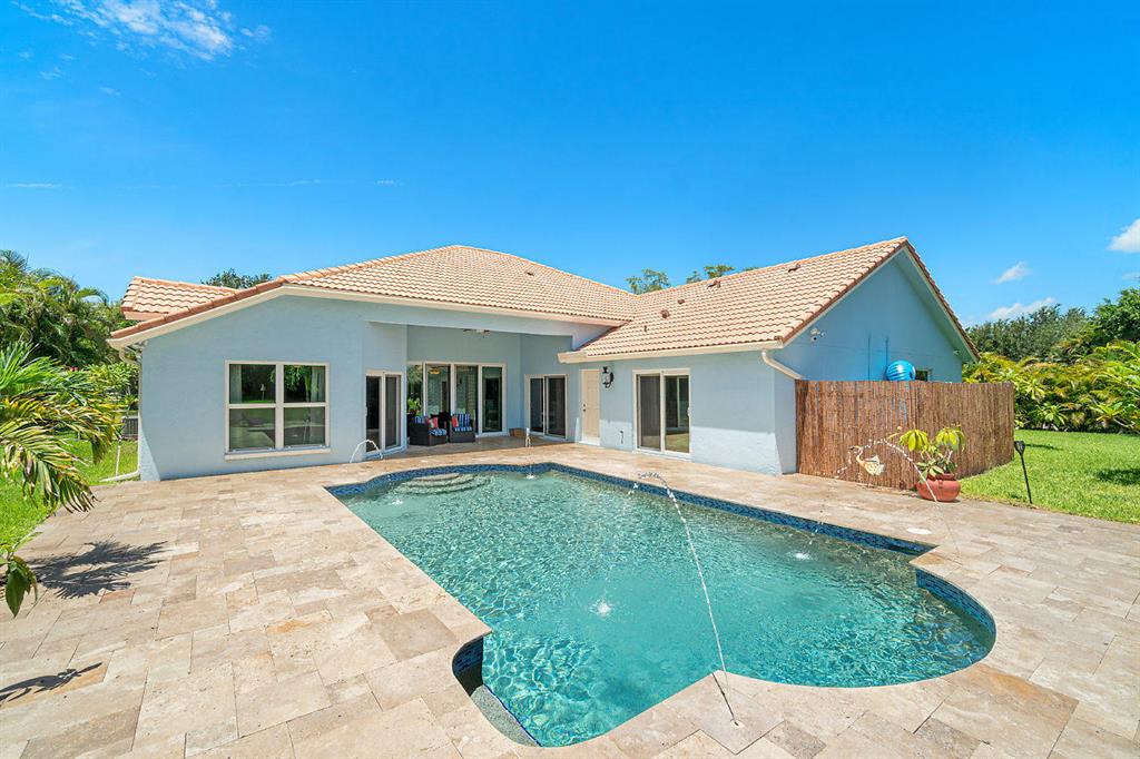 LEGEND LAKE ESTATES - Residential