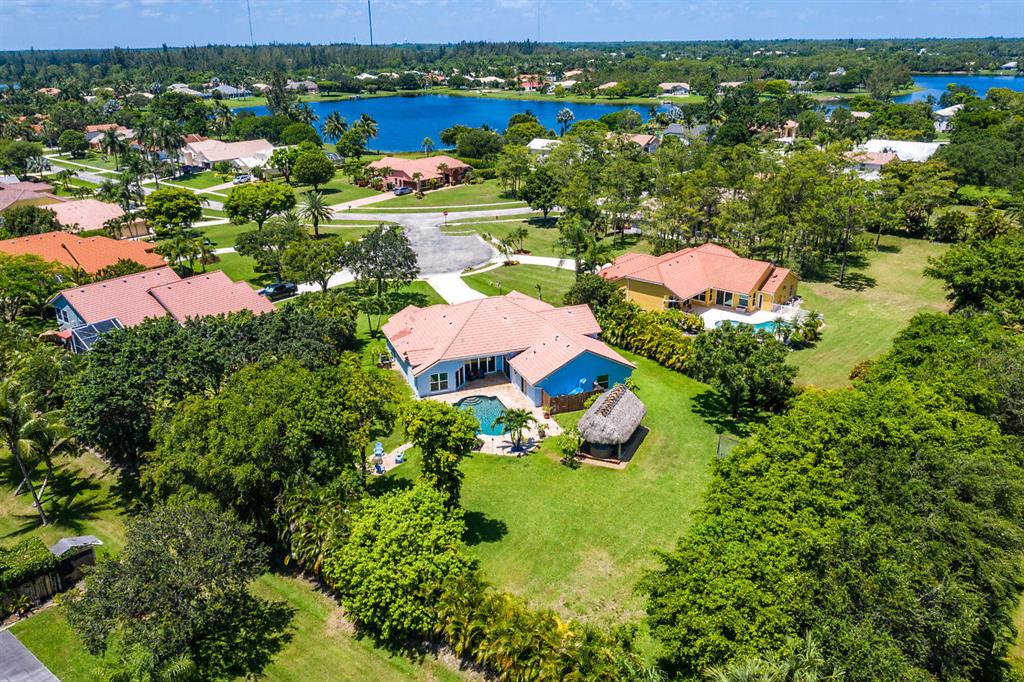 LEGEND LAKE ESTATES - Residential