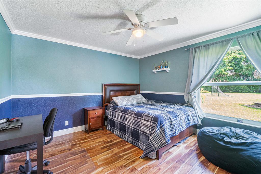 LEGEND LAKE ESTATES - Residential