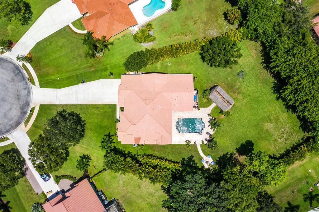 LEGEND LAKE ESTATES - Residential