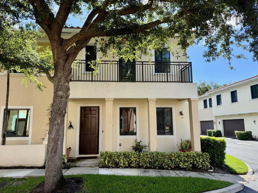 Photo of 2515 Venetian Court, Boynton Beach, FL 33426 (MLS # R11109231)