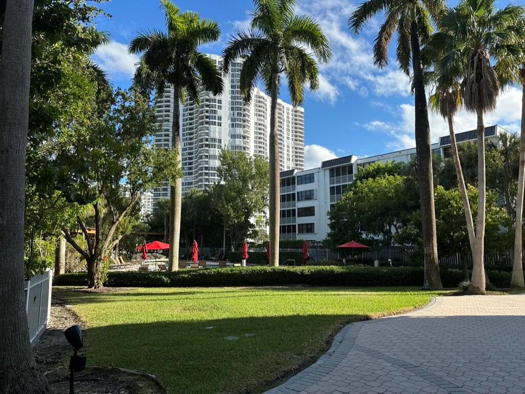 MYSTIC POINTE TOWER 600 C - Residential