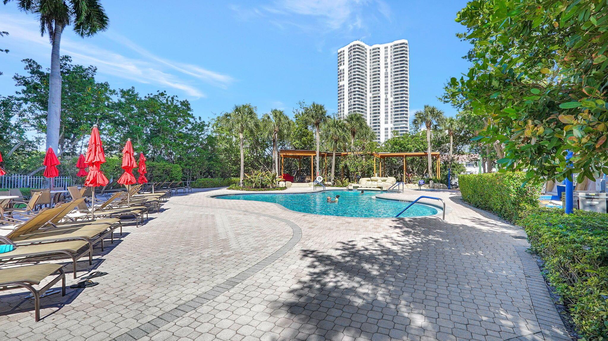 MYSTIC POINTE TOWER 600 C - Residential