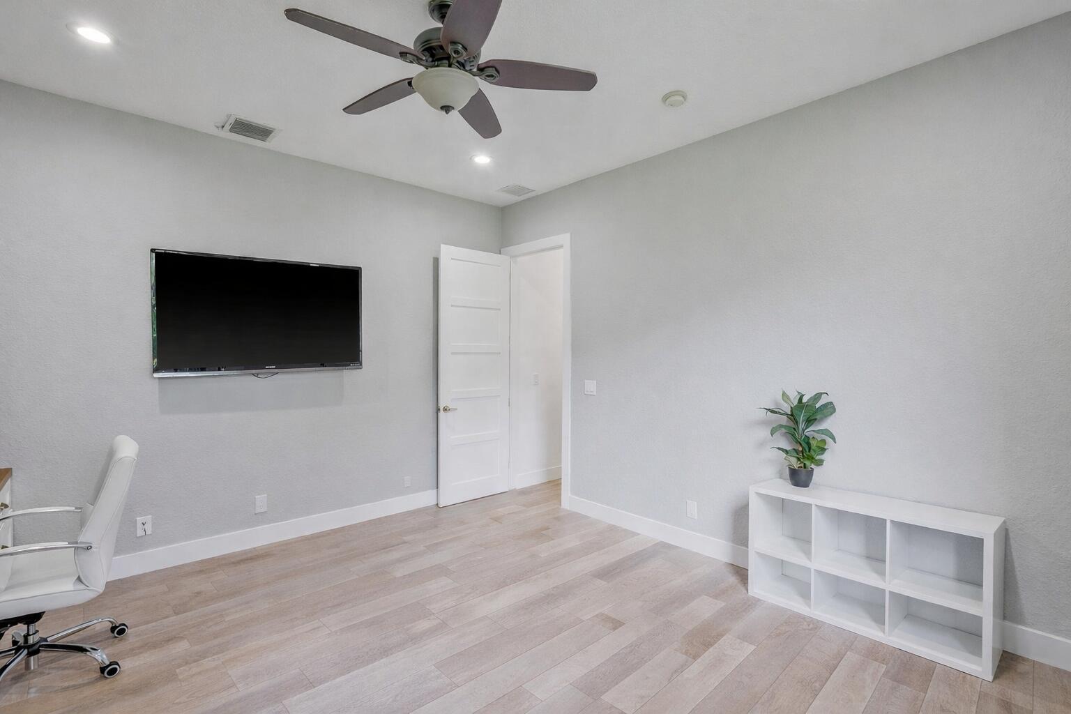 ISLES AT WELLINGTON 7 - Residential