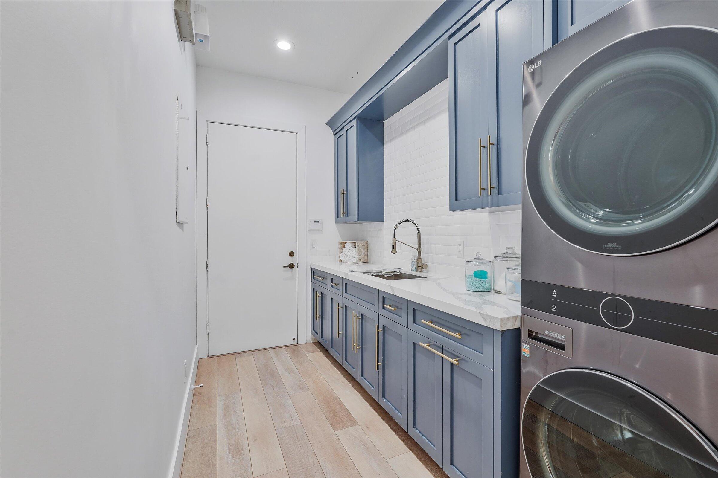 ISLES AT WELLINGTON 7 - Residential