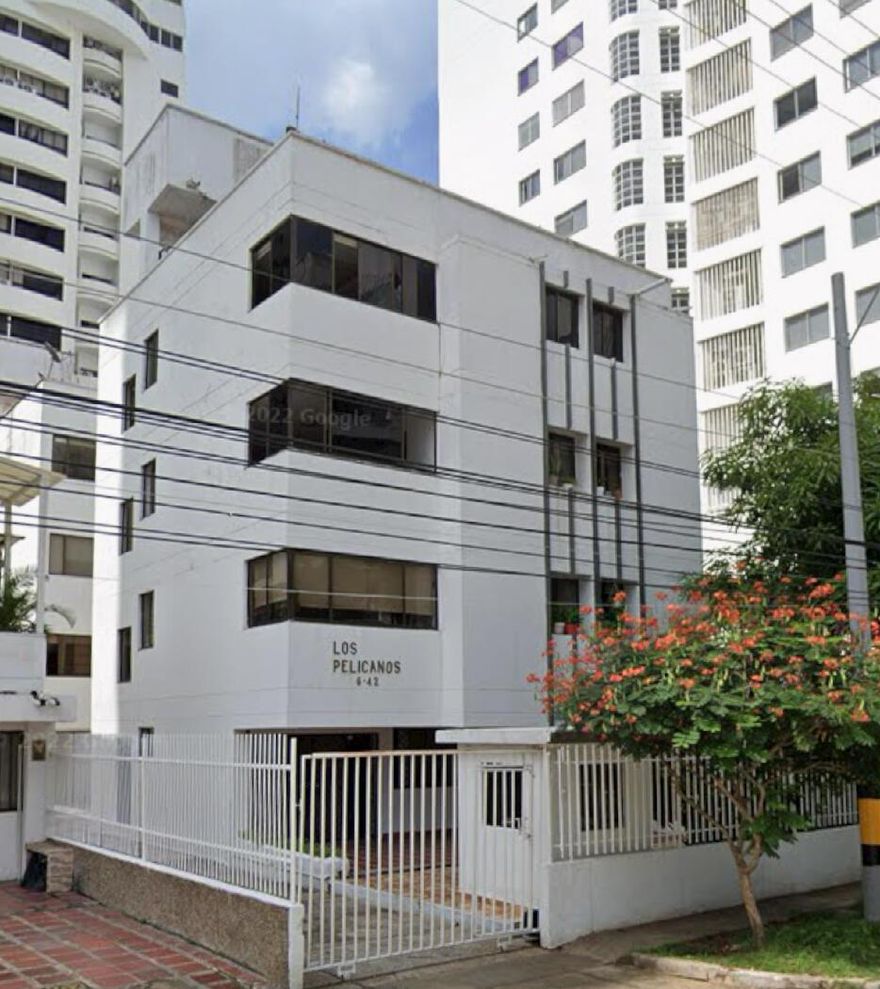 This lovely 2 bed 2 bath condo is located in the exclusive seaside area of Bocagrande. With 1 covered parking space, 3 mini-split air conditioning units, water heater, dining and living area. Low monthly administrative fee of $95.00. It is just a short walk to the bay and 3 blocks from the beautiful beaches, casinos and eclectic dining scene. Perfect for your seasonal getaway, retirement, family vacation spot or permanent move.